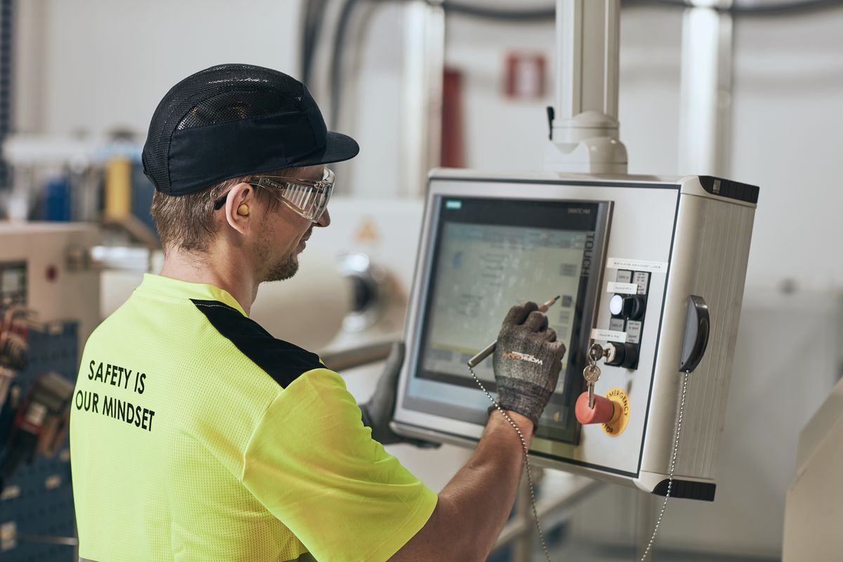 Copyright © Ahlstrom Copyright © Sampsa Pärnänen