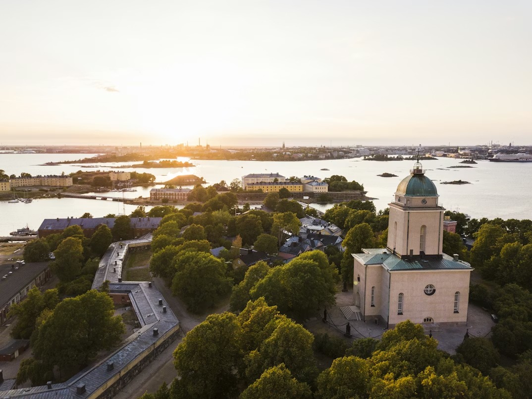 White Suomenlinna Sea Fortress building in Helsinki, where Kemira is based and completed a SAP transformation and planning modernization.