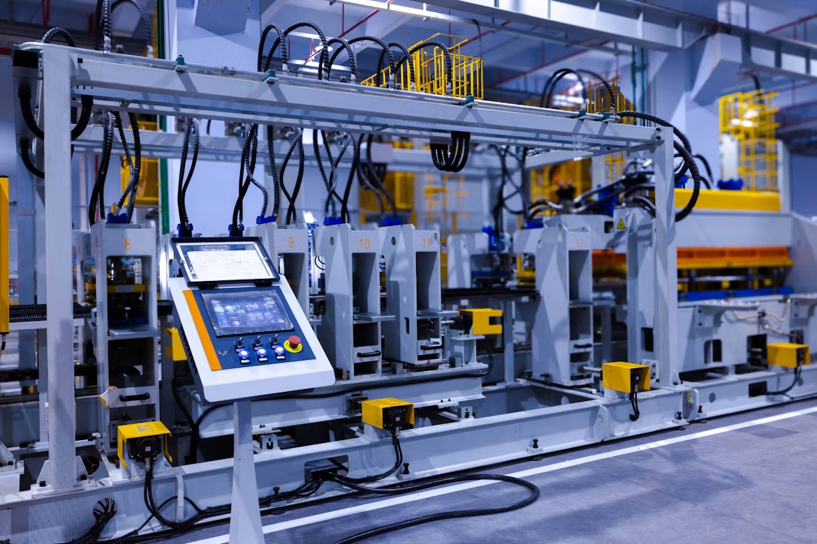 Automated manufacturing equipment on a factory floor, illustrating margin control and pricing execution challenges for industrial manufacturers running SAP.